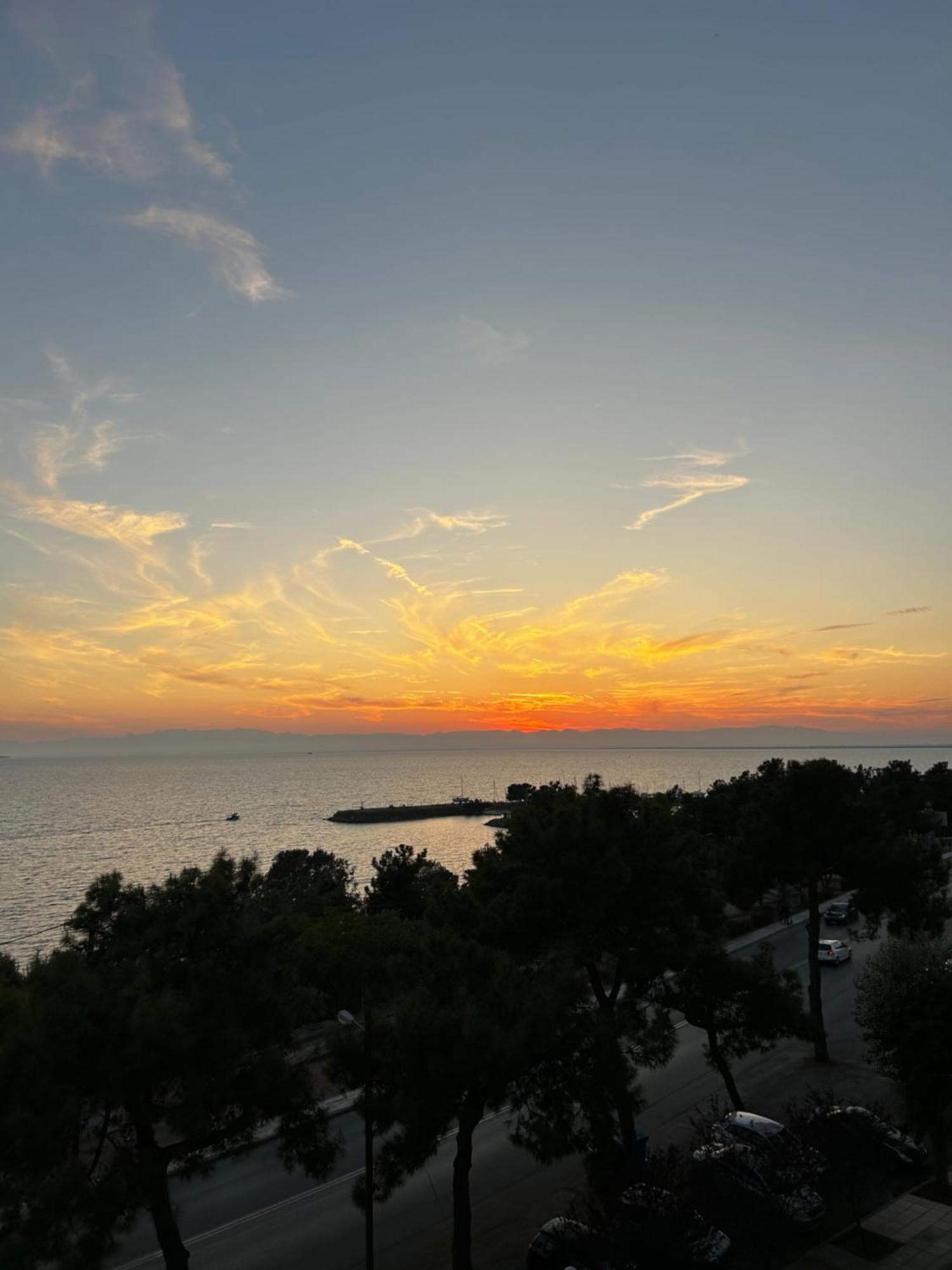 “The Elysian” City Center Apartment Thessaloníki Luaran gambar